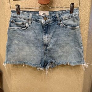 BDG Women Light Blue Girlfriend Faded Raw Frayed Hem Denim Shorts Size 28